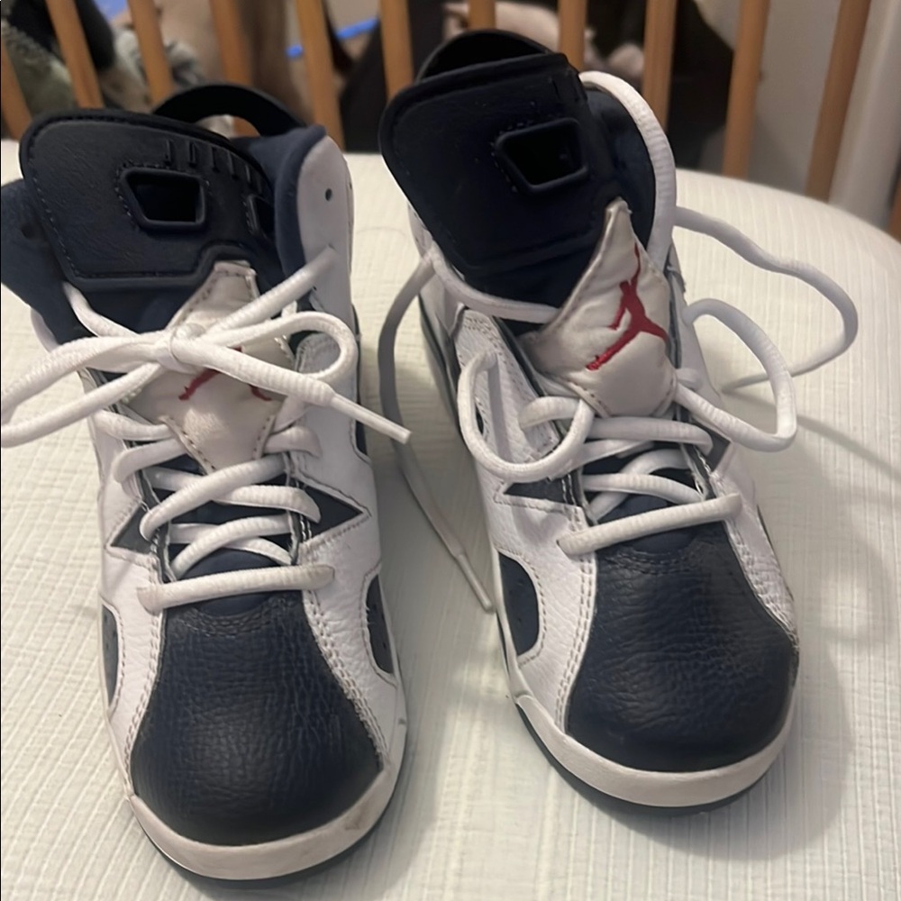 Jordan Black and White Sneakers Modern Design